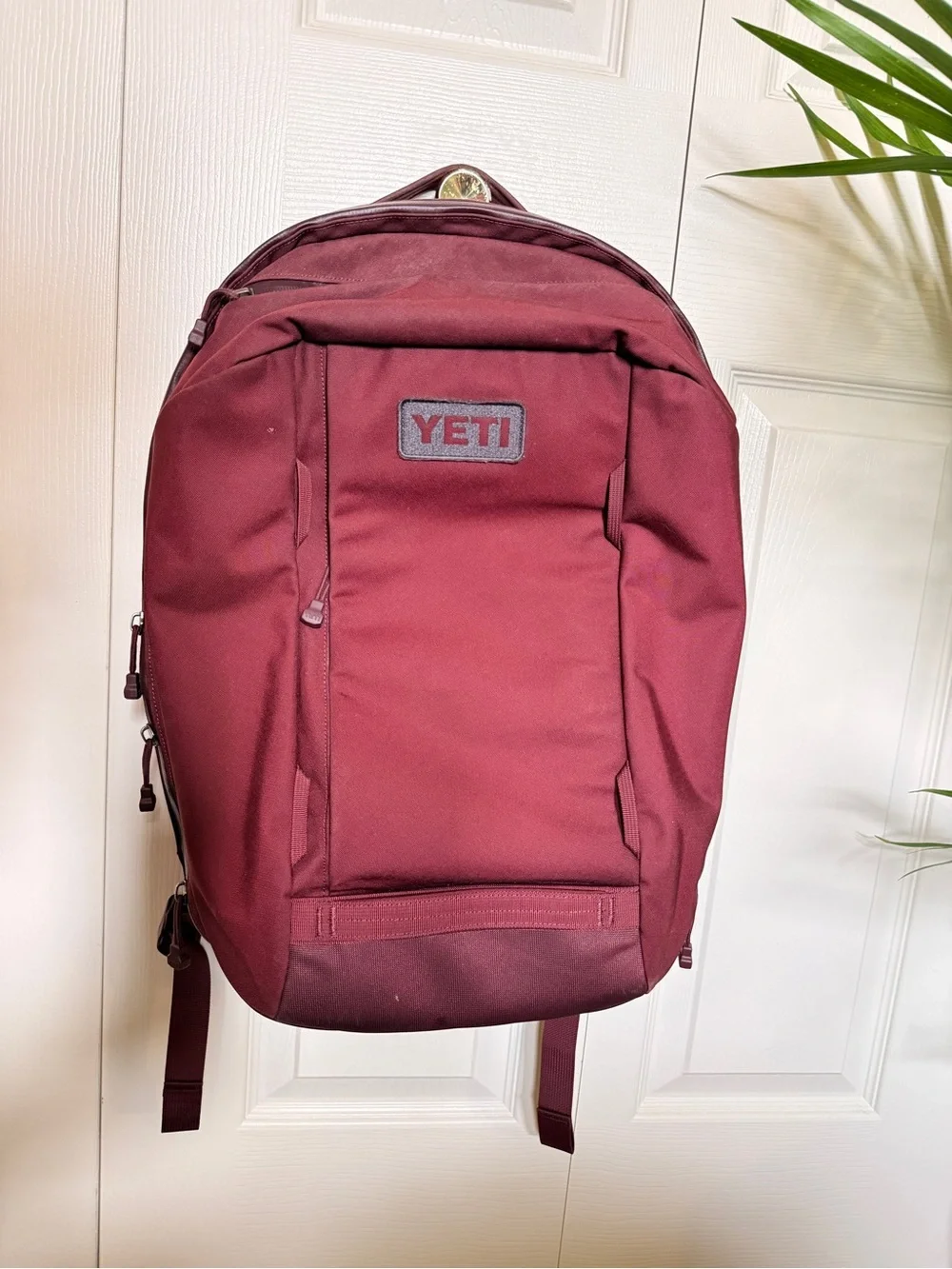Yeti Crossroads 27L Backpack